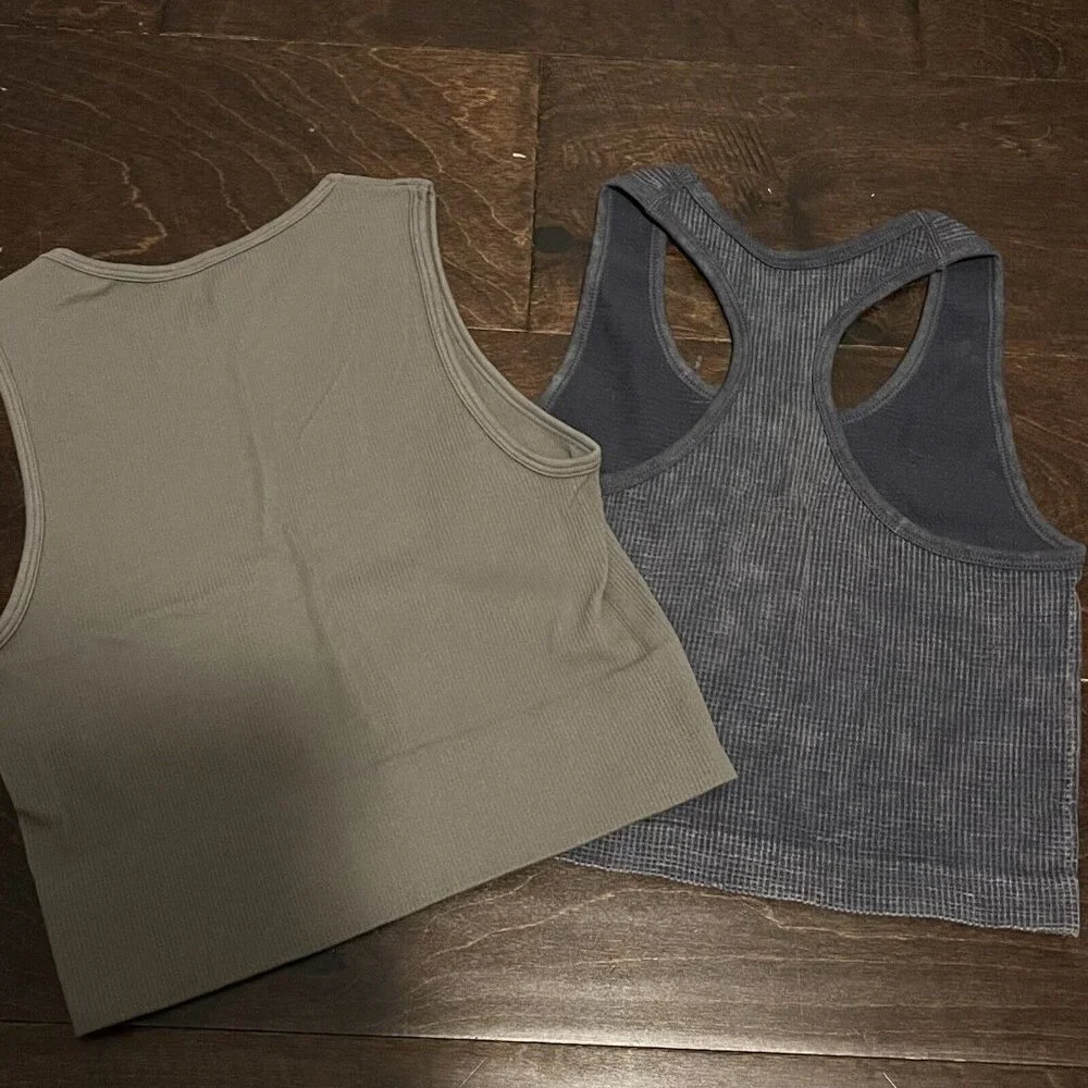 Aura Set Of 2 Ribbed Cropped Tops Size Small Gray & Taupe - Picture 5 of 5